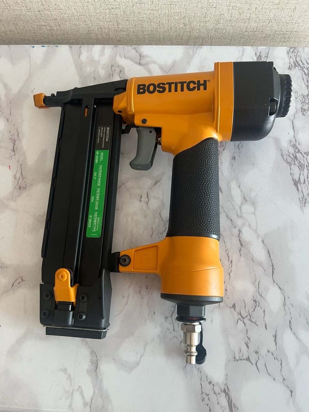 Bostitch SB-1850BN 18-Gauge Pneumatic Brad Nailer